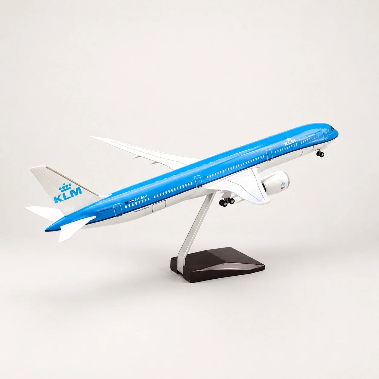 KLM Royal Dutch Airlines Boeing 787-10 1:145 Scale Model