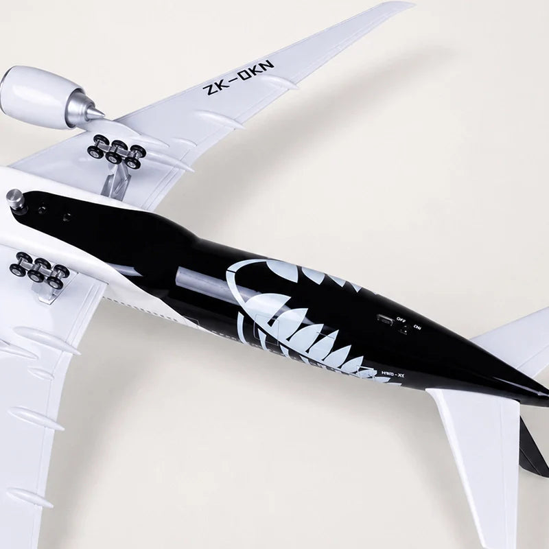 Air New Zealand Boeing 777-300ER 1:157 Scale Model