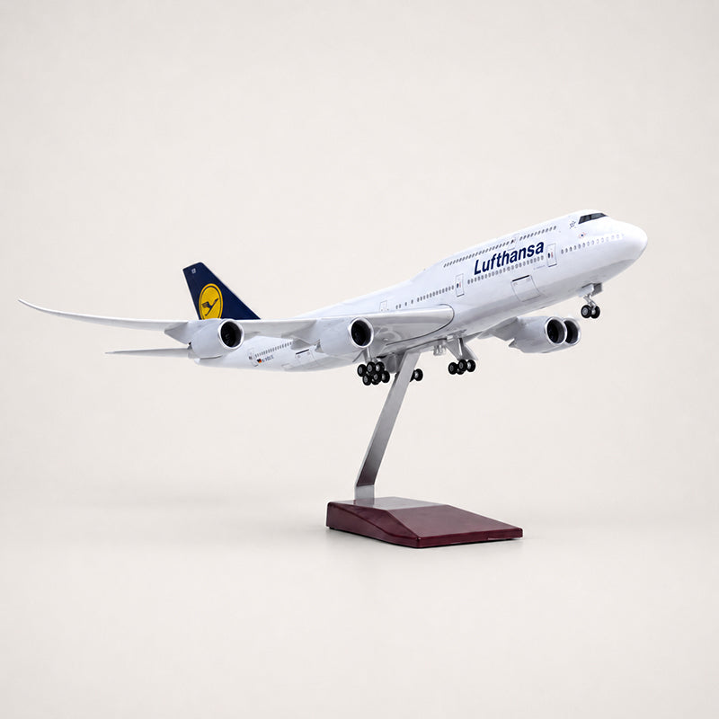 Lufthansa Boeing 747 Classic Livery 1:150 Scale Model