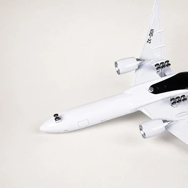 Air New Zealand Boeing 777-300ER 1:157 Scale Model