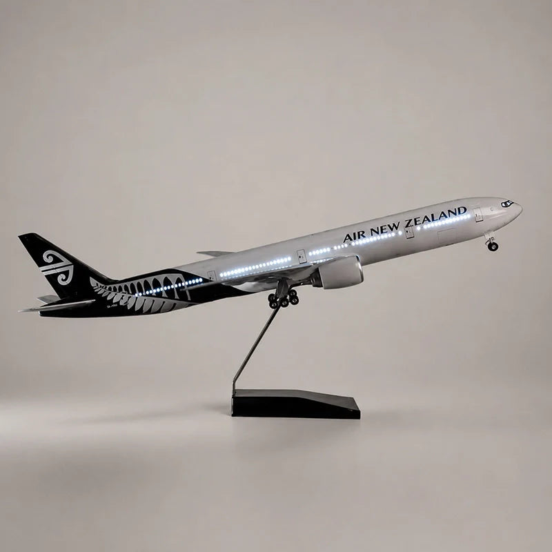 Air New Zealand Boeing 777-300ER 1:157 Scale Model