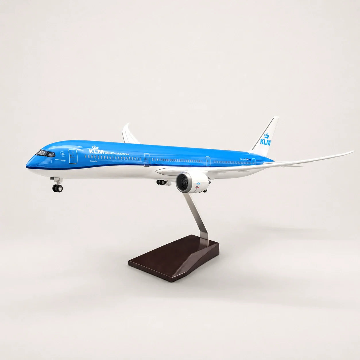 KLM Royal Dutch Airlines Boeing 787-10 1:145 Scale Model