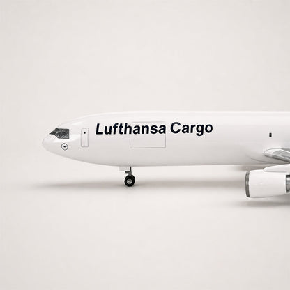 Lufthansa McDonnell Douglas MD-11 1:130 Scale Model