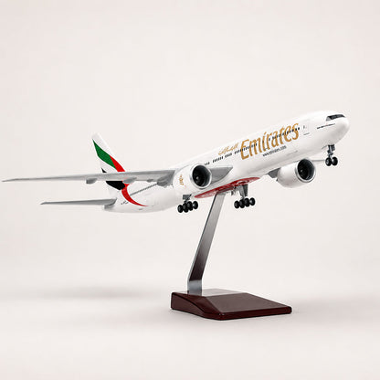 Emirates Boeing 777-300ER 1:157 Scale Model