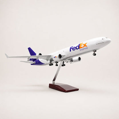 FedEx McDonnell Douglas MD-11 1:130 Scale Model