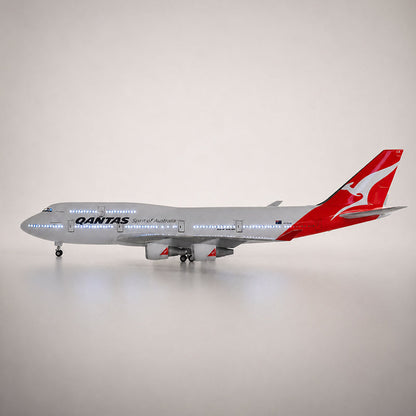 Qantas Boeing 747-400 1:150 Scale Model