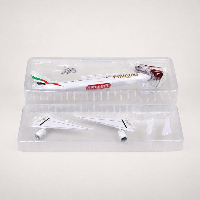 Emirates Boeing 777-300ER 1:157 Scale Model