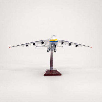 Antonov An-225 Mriya 1:200 Scale Model