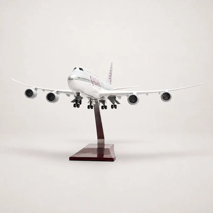 Qatar Airways Boeing 747-8 1:150 Scale Model