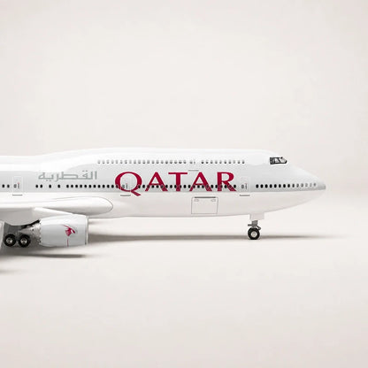 Qatar Airways Boeing 747-8 1:150 Scale Model