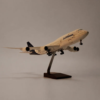 Lufthansa Boeing 747 New Livery 1:150 Scale Model