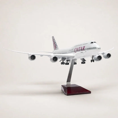 Qatar Airways Boeing 747-8 1:150 Scale Model