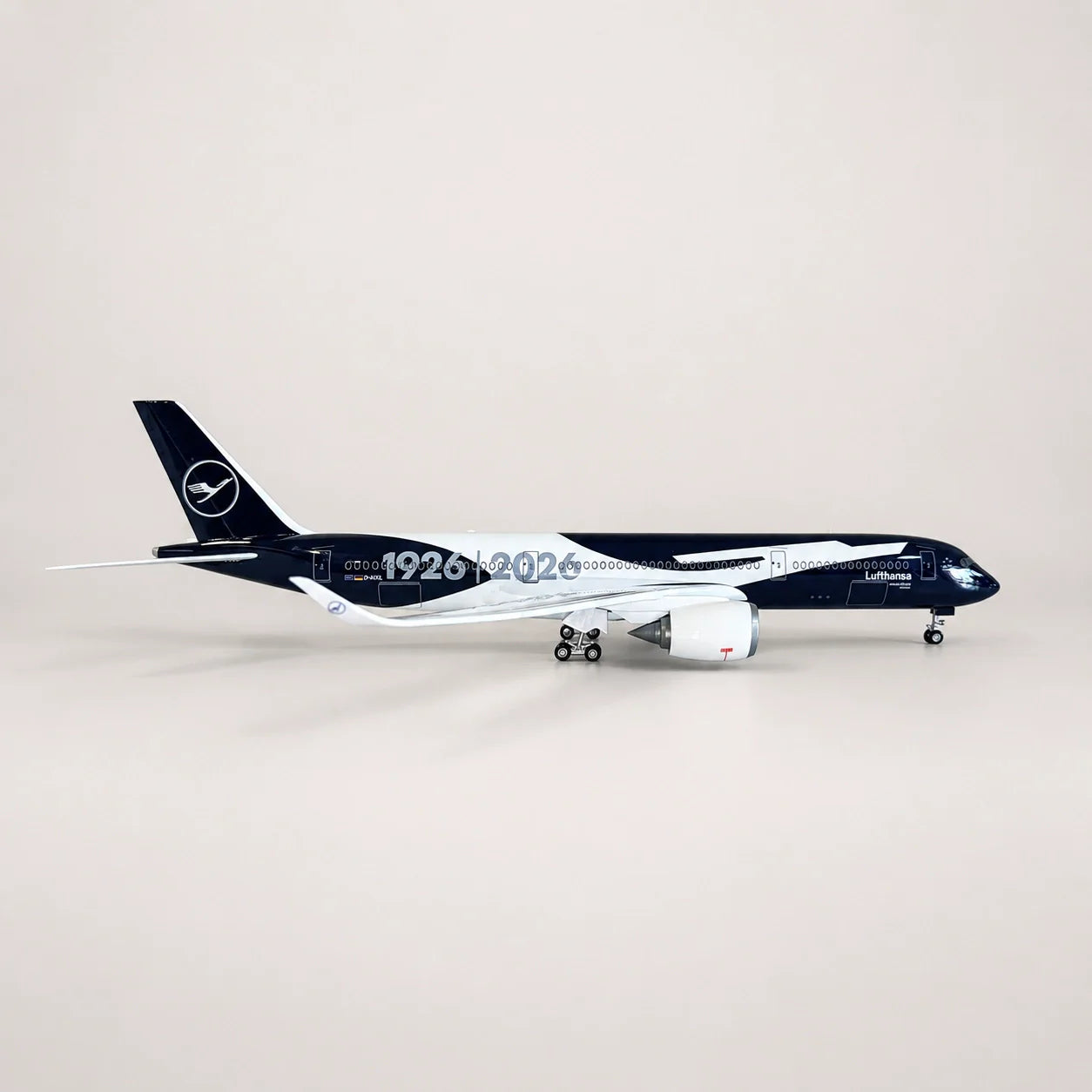 Lufthansa Airbus A350 100 Years Edition 1:142 Scale Model
