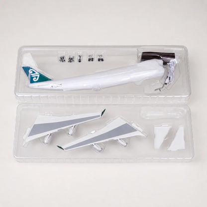 Air New Zealand Boeing 747 1:150 Scale Model