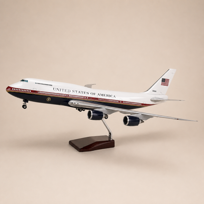 U.S. Air Force Boeing 747-8i VC-25B Bridge 1:150 Scale Model