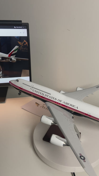 U.S. Air Force Boeing 747-8i VC-25B Bridge 1:150 Scale Model
